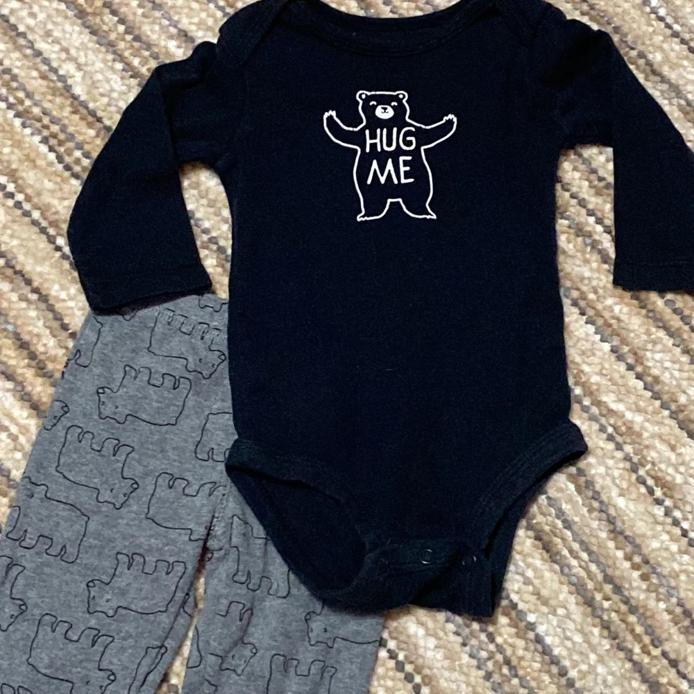 2 Carter’s Baby Boy Outfits. Long Sleeve Onesies and pants. 6 mos. - Picture 11 of 15